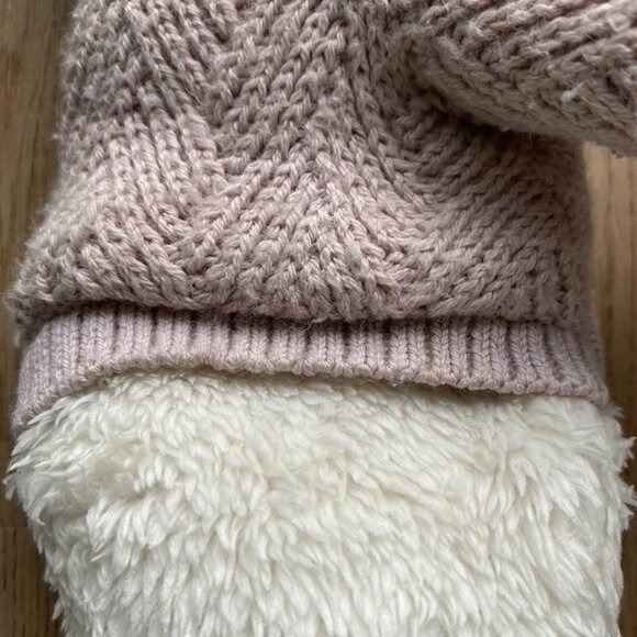 Pink Lululemon Sherpa Weave Mittens - Picture 7 of 9